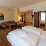 Hotel Am Großen Waisenhaus 3*