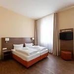 Am Grossen Waisenhaus 3*