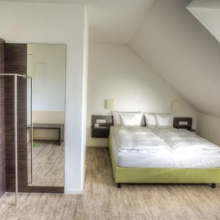 Am Grossen Waisenhaus Отель
