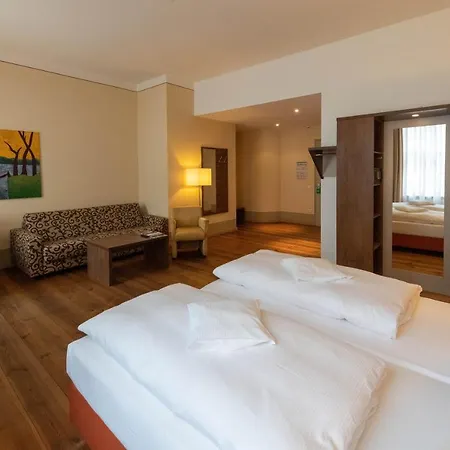 Отель Am Grossen Waisenhaus 3*
