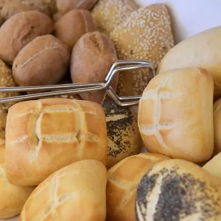 Ξενοδοχείο Am Grossen Waisenhaus 3*