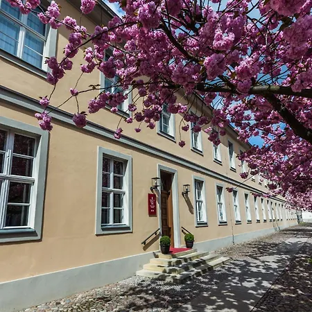 Am Grossen Waisenhaus