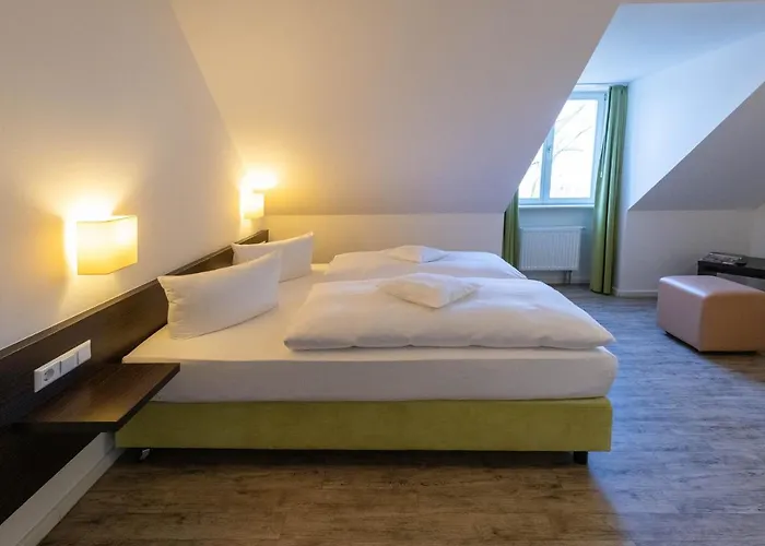 Am Grossen Waisenhaus