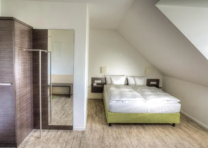 Am Grossen Waisenhaus Отель