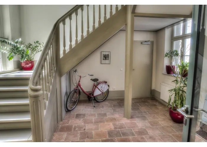 Am Grossen Waisenhaus