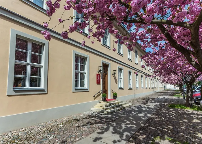 Am Grossen Waisenhaus