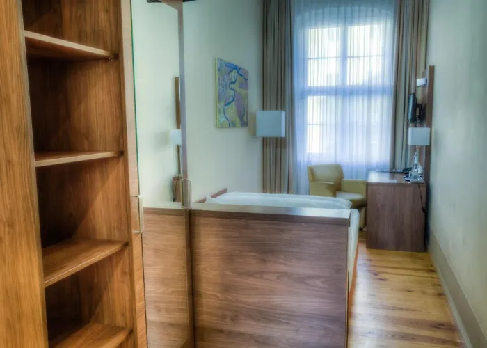 Отель Am Grossen Waisenhaus 3*